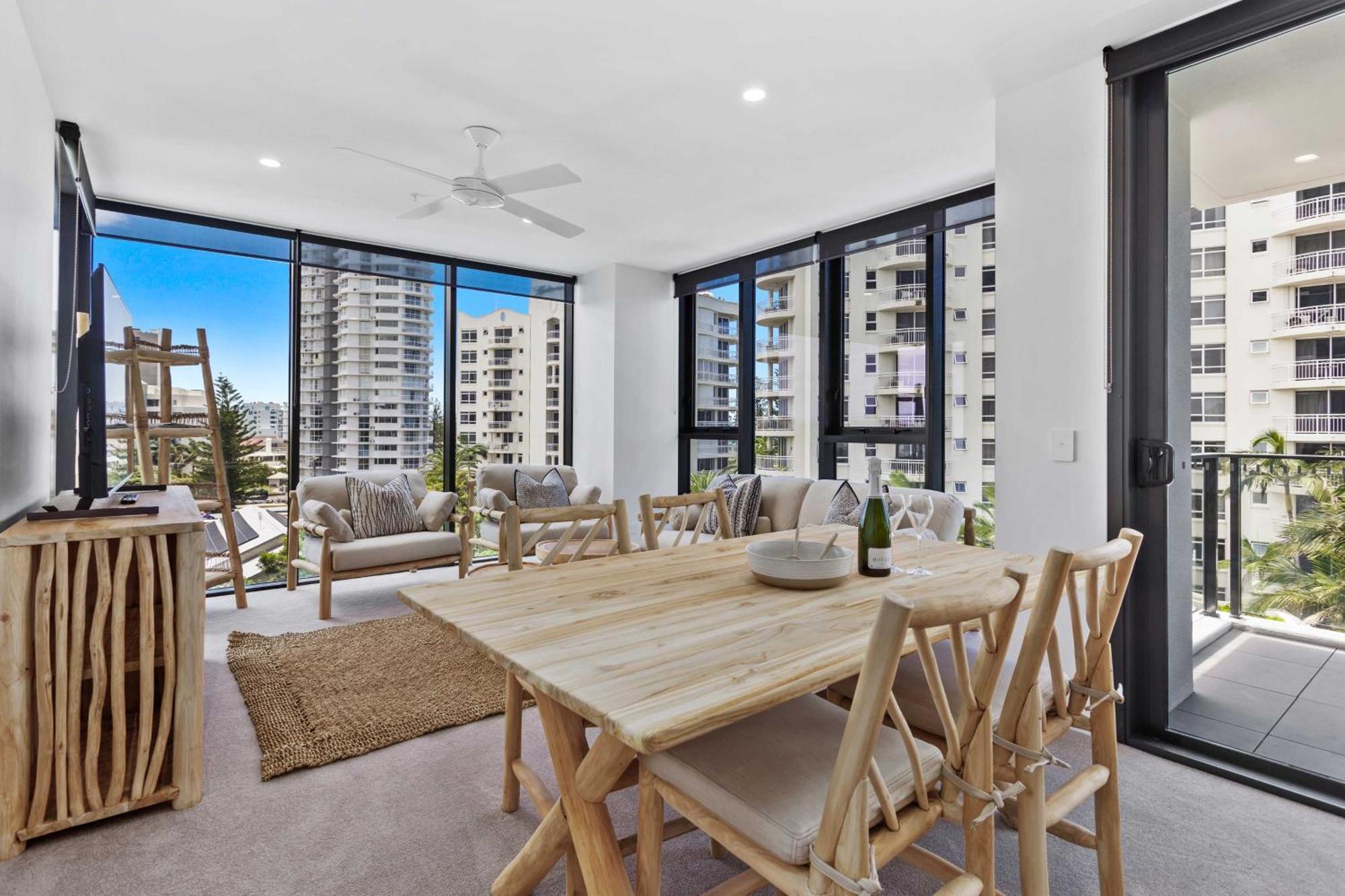Ocean Views - Sandbar Burleigh Heads Gold Coast