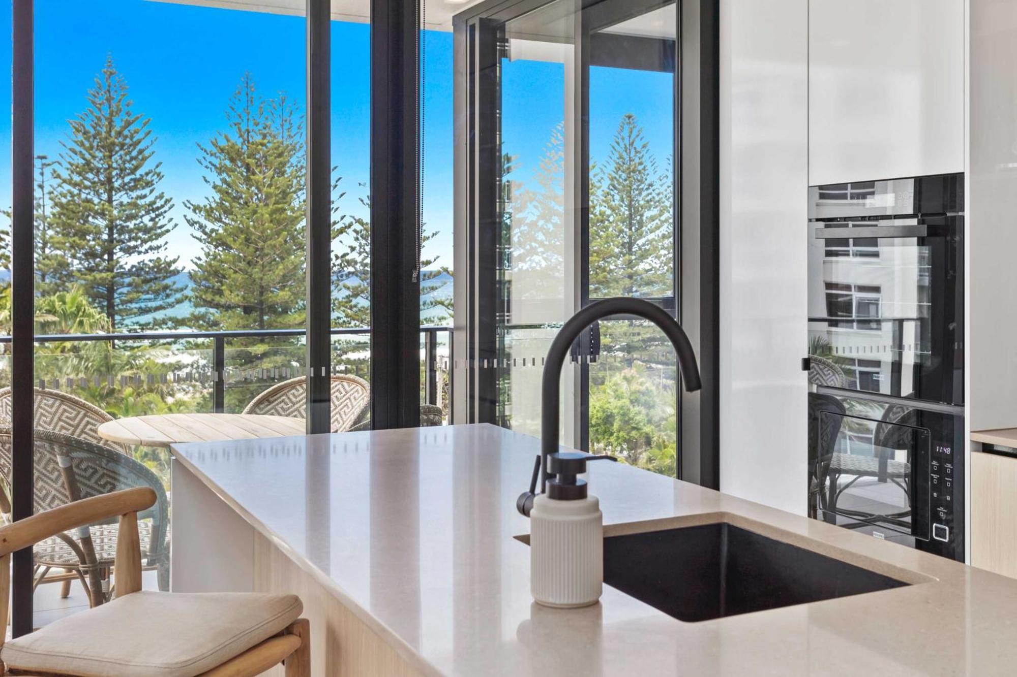 Apartment Ocean Views - Sandbar Burleigh Heads Gold Coast